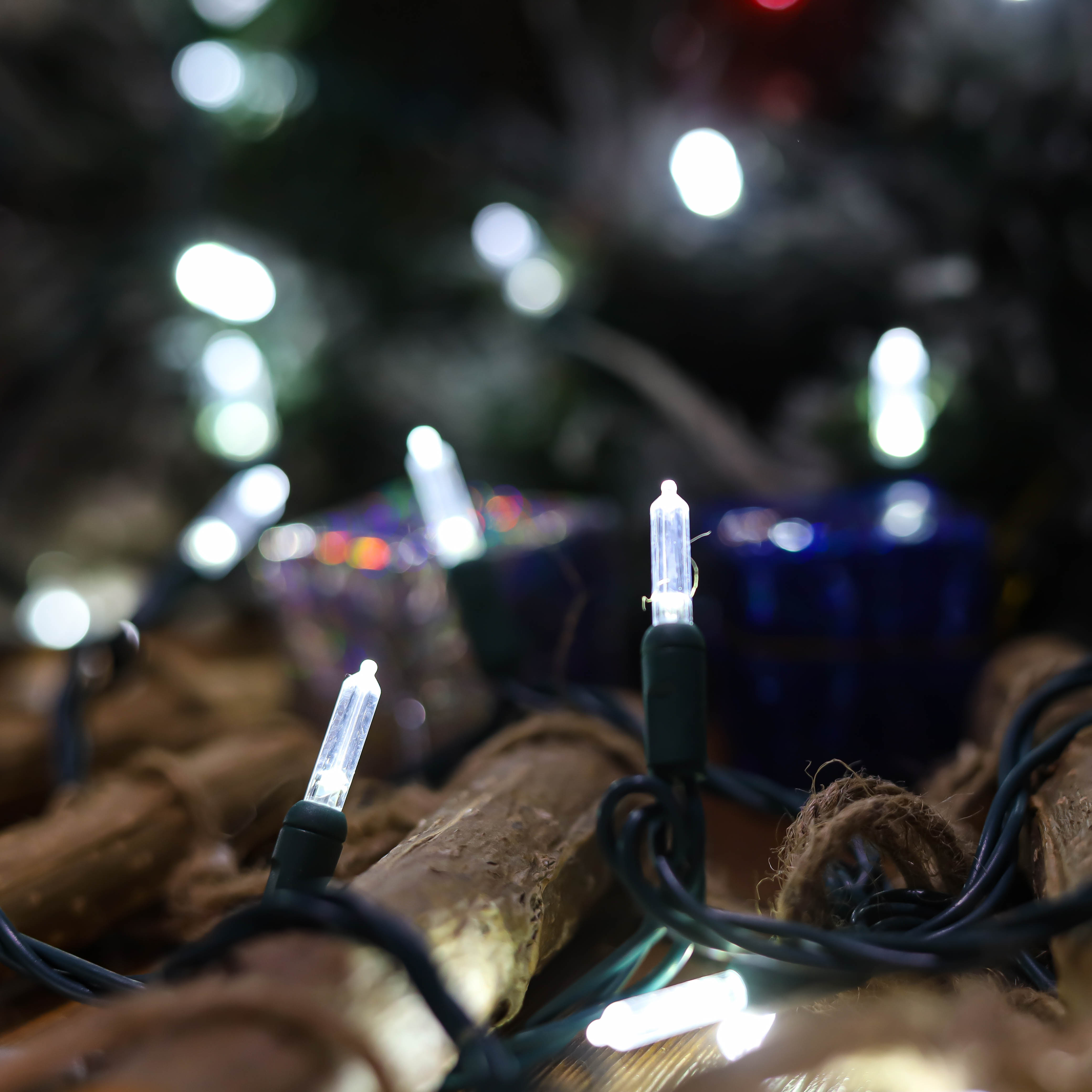 찬 백색 크리스마스 빛 고정되는 옥외 사용이 T5 LED UL 끈에 의하여 점화합니다